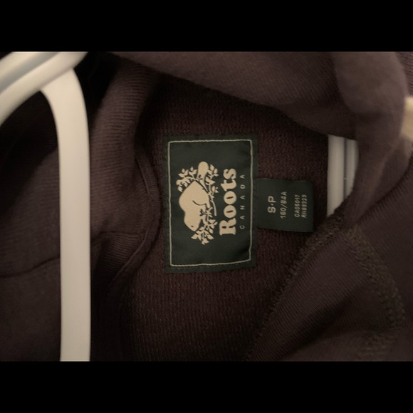 Roots. Unisex gray hoodie. Small. No holes no rips. Worn a few times. - Picture 6 of 6